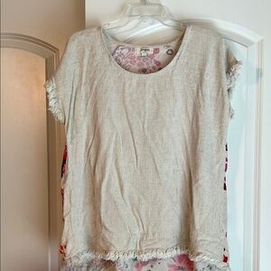 Umgee Cream Frayed Hem Short Sleeve Top